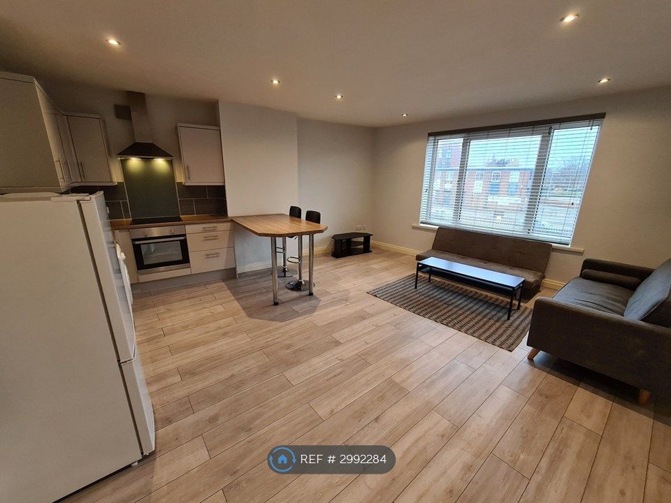 Property photo 1 of 8 Kitchen/Living Area