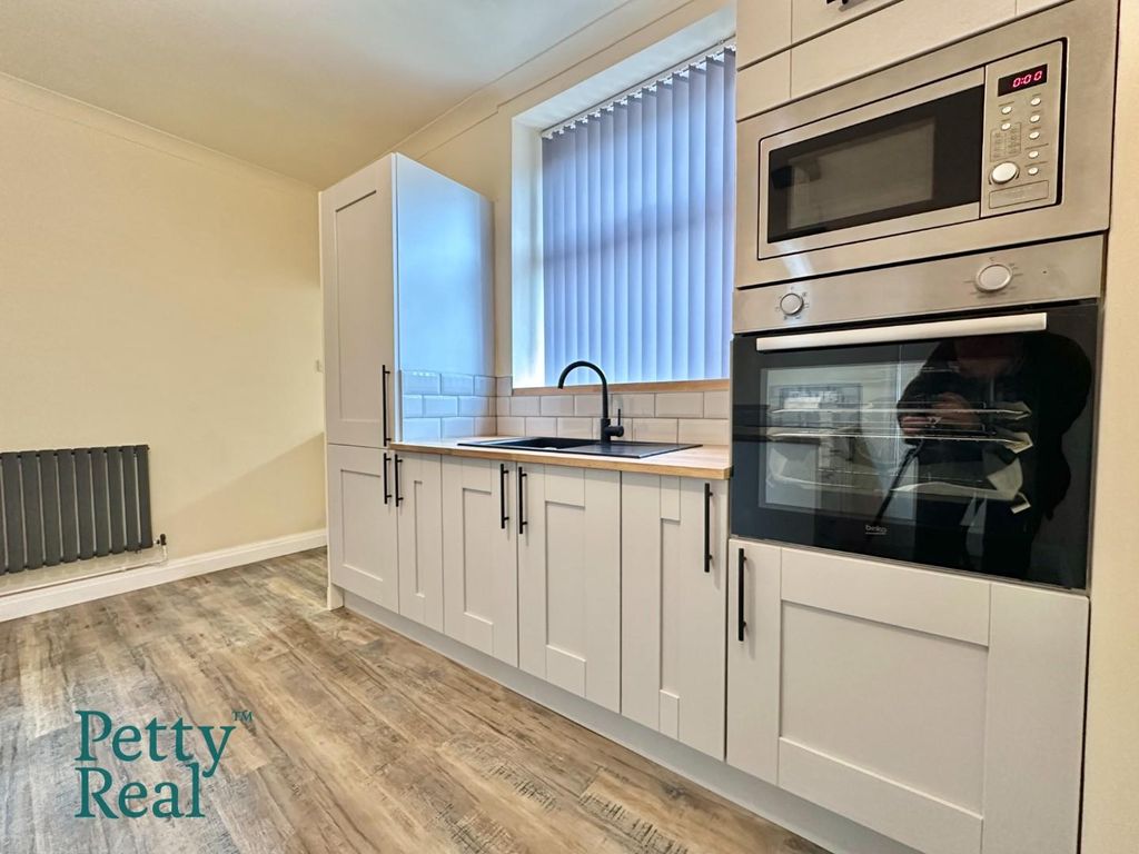 Property photo 1 of 15 Febd3Adc-60Dd-456F-B59A-473Bebe34F70.Jpeg