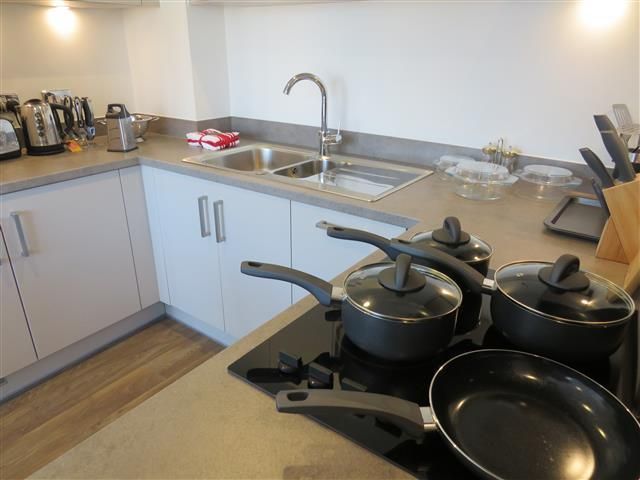 Property photo 2 of 11 Kitchen