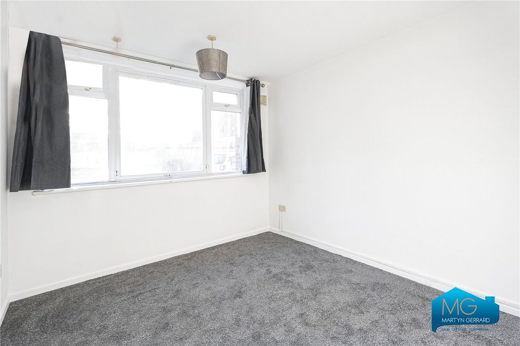 Property photo 3 of 12 Picture No. 18