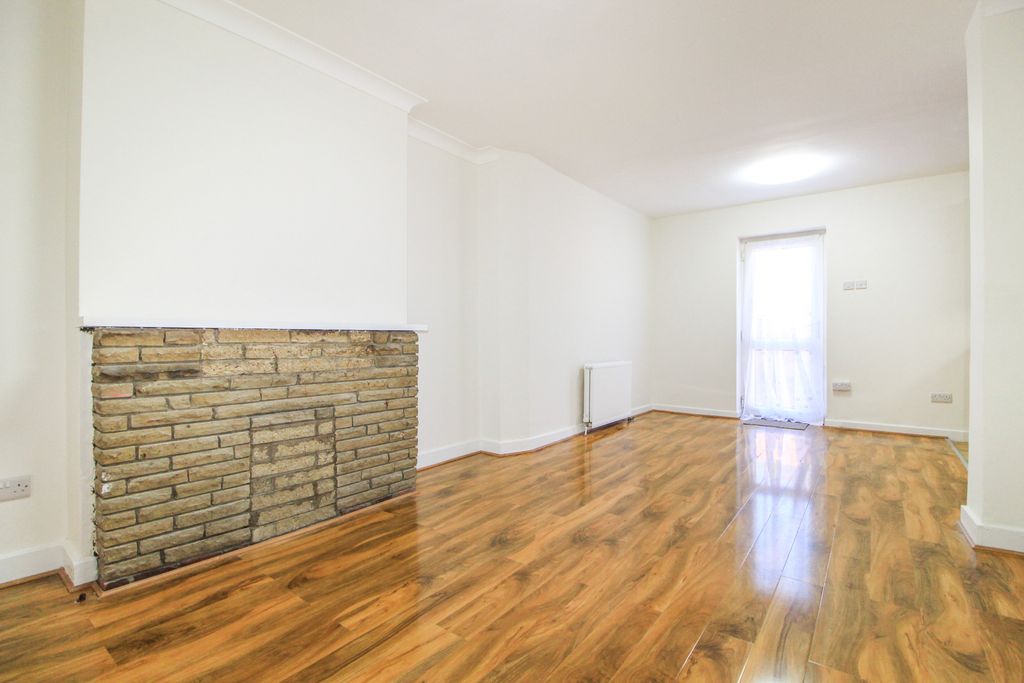 Property photo 3 of 23 Tlc 4341Bd9c-6827-458F-80Ef-A07c7643d207 2E45598