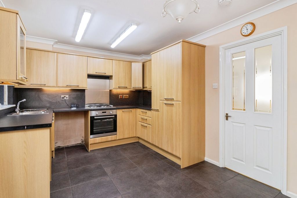 Property photo 2 of 20 Pbox-Img.Jpg