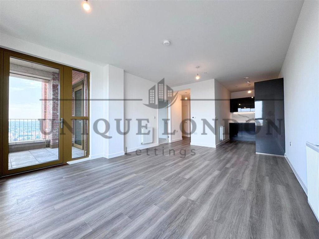 Property photo 1 of 10 220.Png