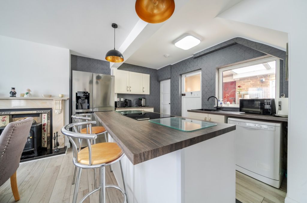 Property photo 3 of 24 1436661-4-69cc3E8d25E3B