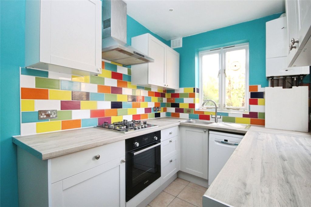 Property photo 3 of 23 Kitchen