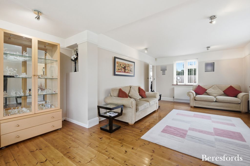 Property photo 3 of 37 Picture 3