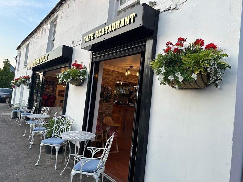 Property photo 3 of 10