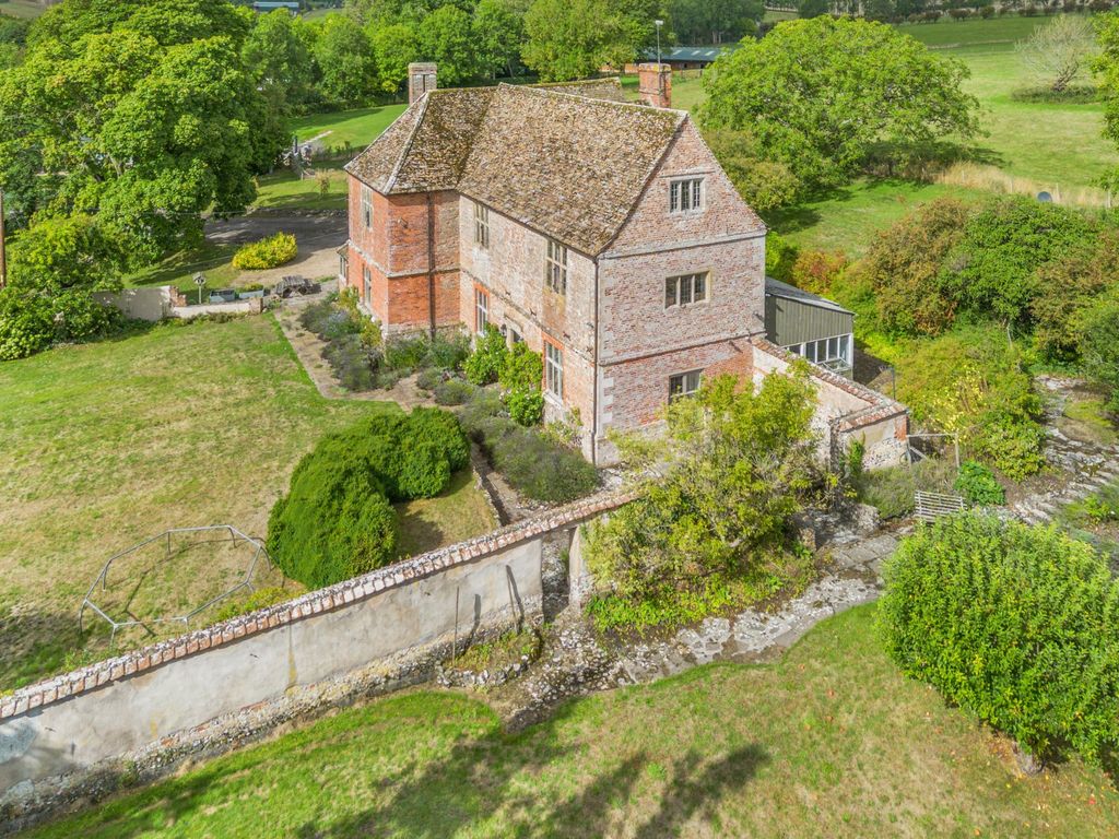 Property photo 1 of 19 The Manor