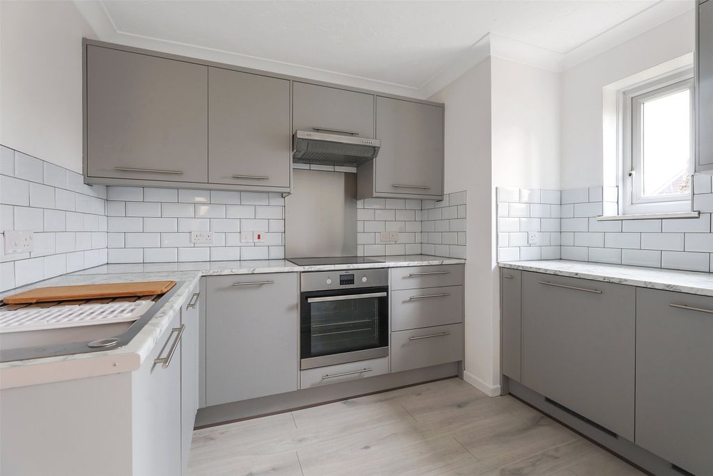 Property photo 2 of 10 Picture No. 16