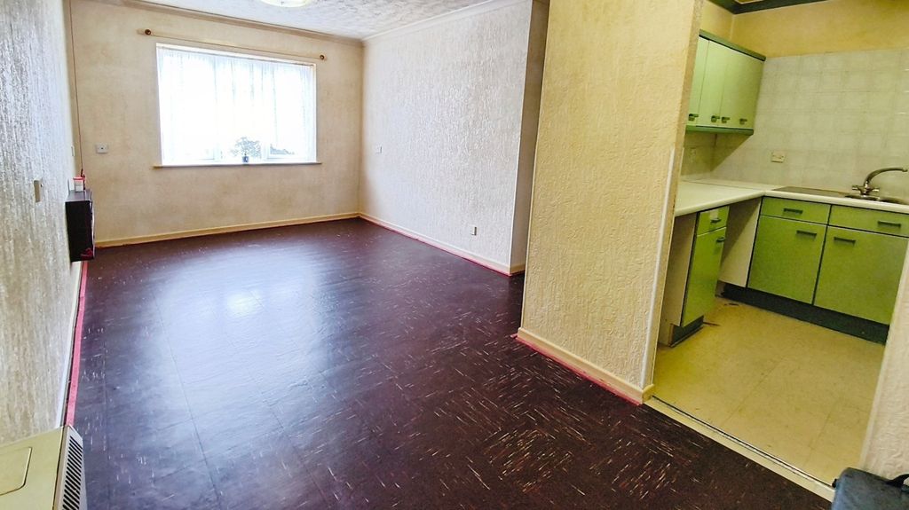 Property photo 2 of 12 Pbox-Img.Jpg
