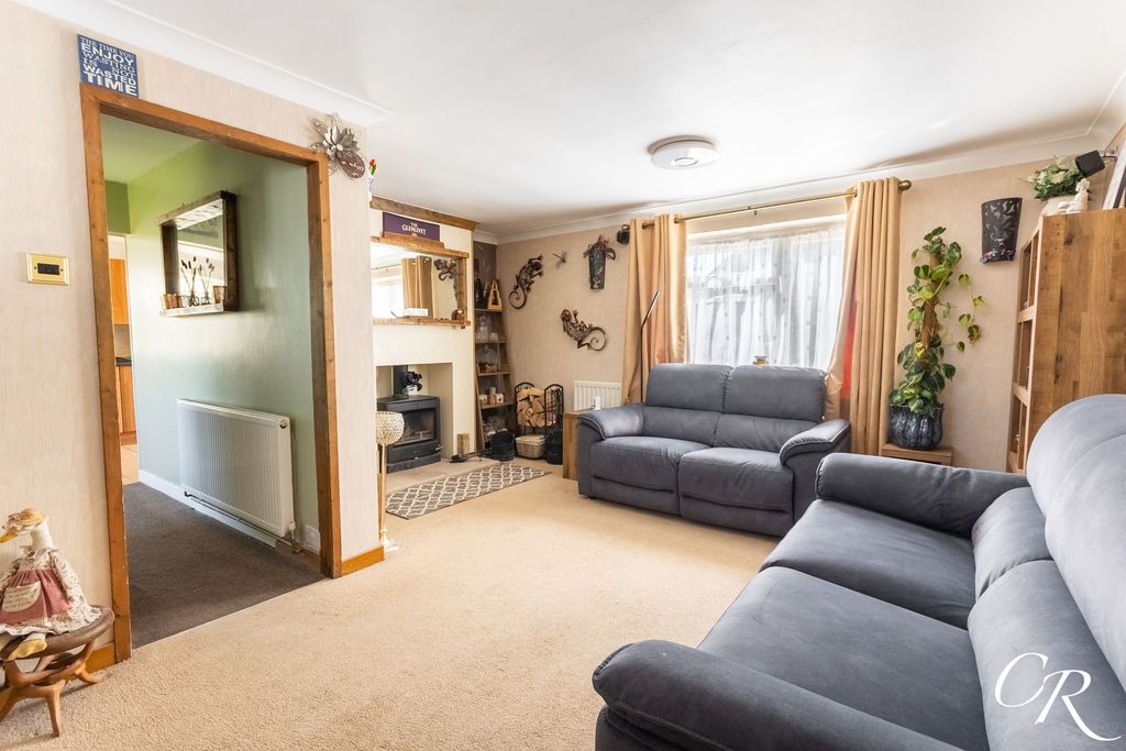 Property photo 3 of 14