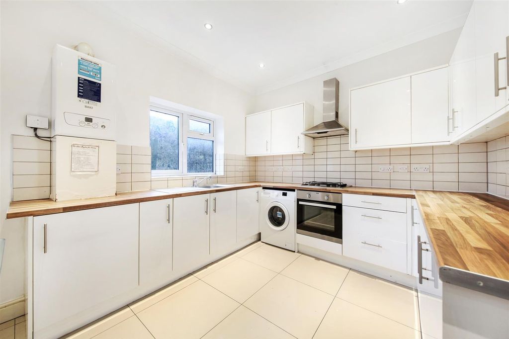 Property photo 2 of 5
