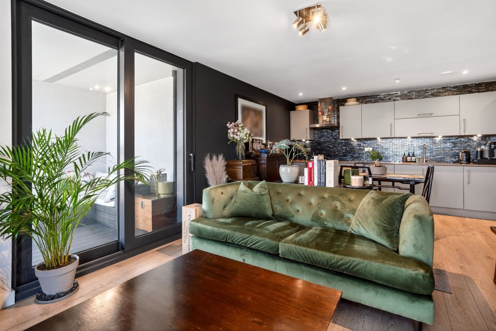 Property photo 2 of 19