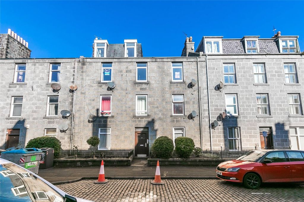 Property photo 1 of 8 Photo 1