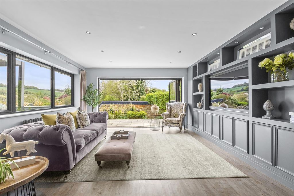 Property photo 2 of 14 Living Room