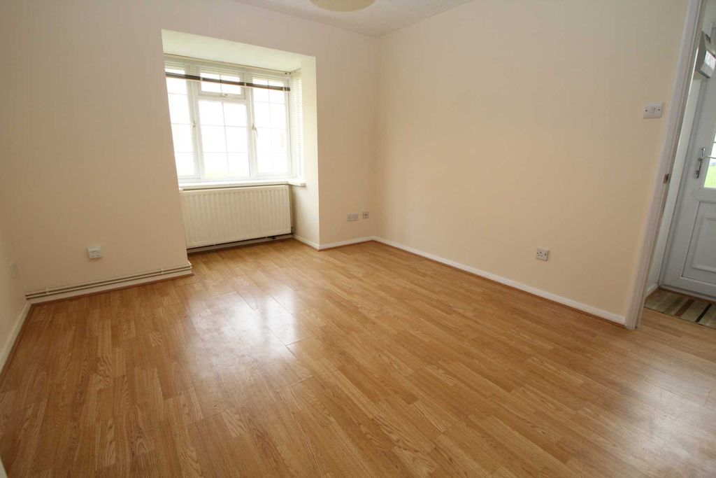 Property photo 3 of 5 Photo