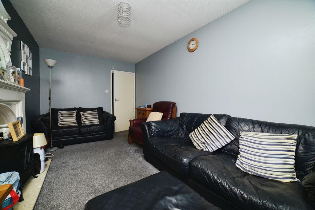Property photo 3 of 13