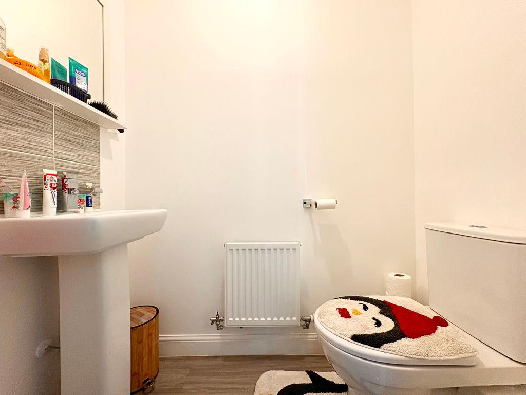 Property photo 3 of 21