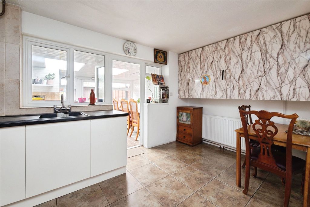 Property photo 3 of 19 Picture No. 11