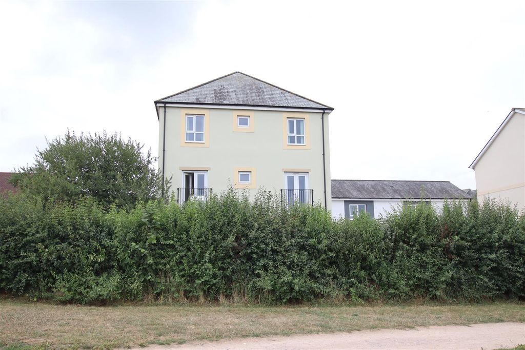 Property photo 1 of 21 Front.Jpg