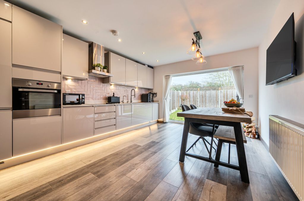Property photo 2 of 16 1416071-7-699337248d602