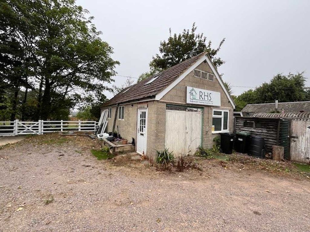 Property photo 3 of 5