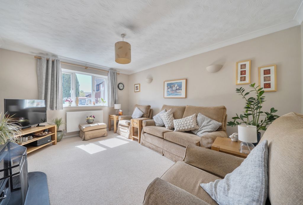 Property photo 2 of 15 1465533-1-6A10755...