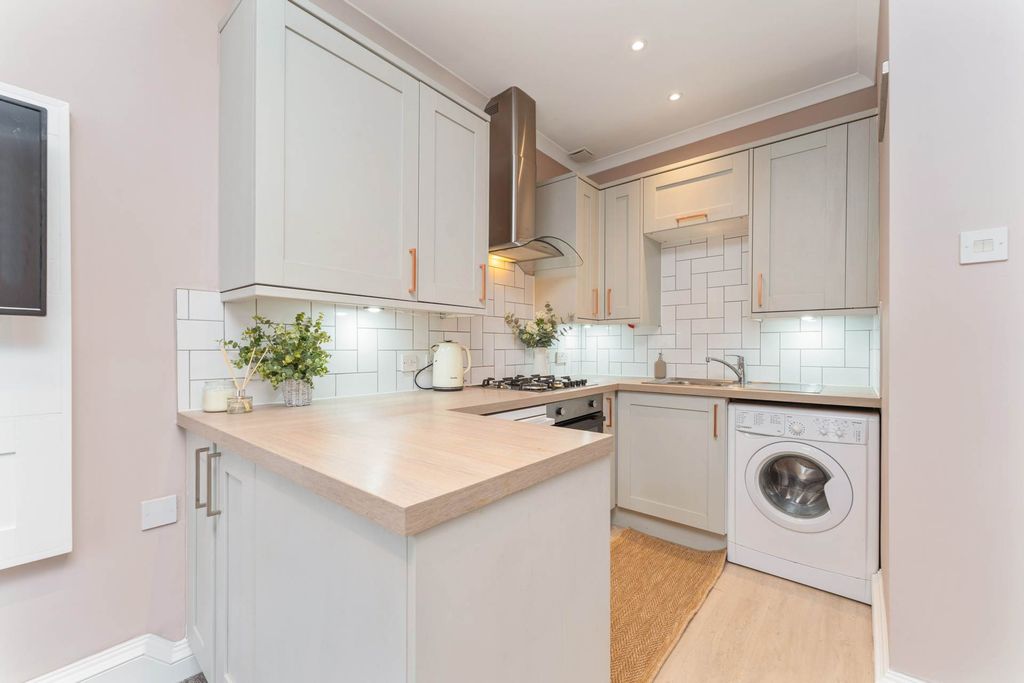 Additional image 6 of 1 bed flat for saleGillburn Road, Kilmacolm PA13