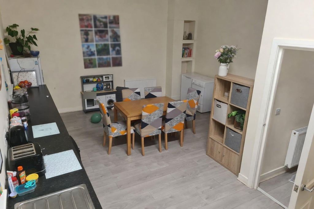 Property photo 3 of 12 Photo 2