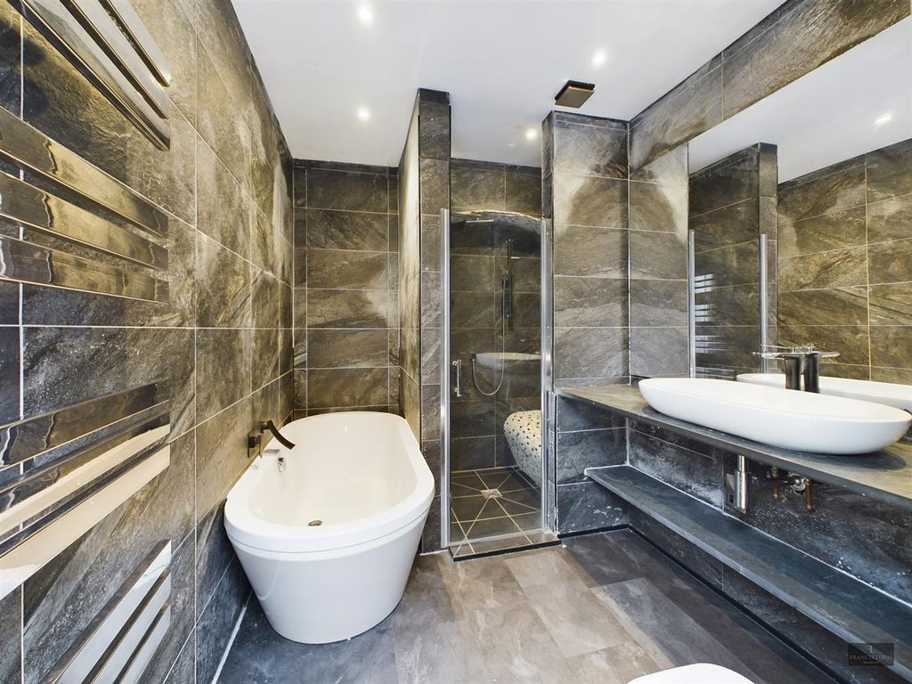 Property photo 2 of 6 Cam02887G0-Pr0023-Still004.Jpg