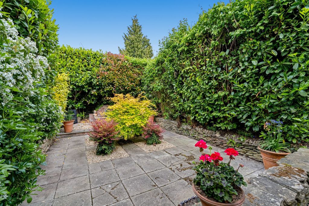 Property photo 3 of 22