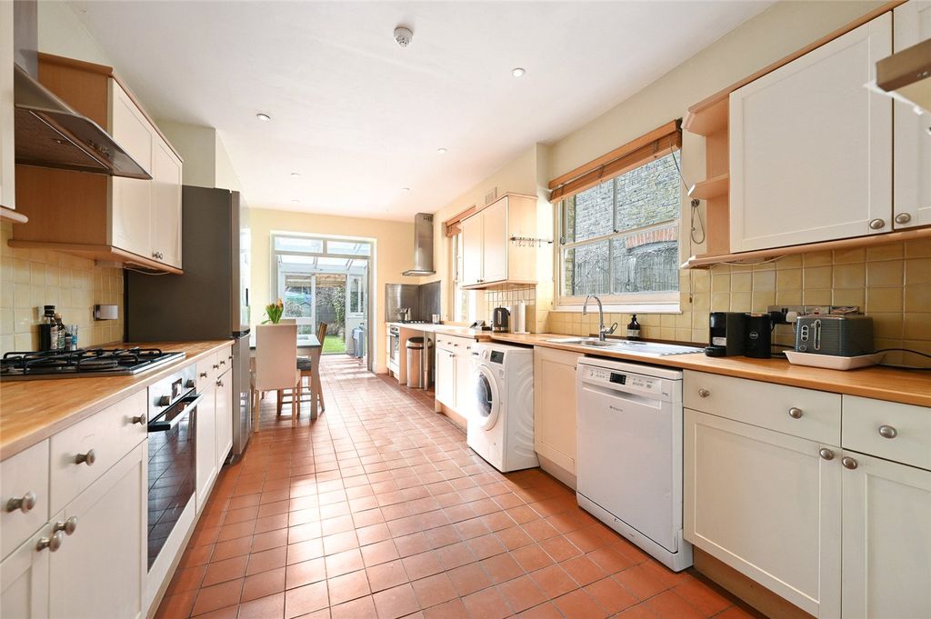 Property photo 3 of 11 Picture No. 22