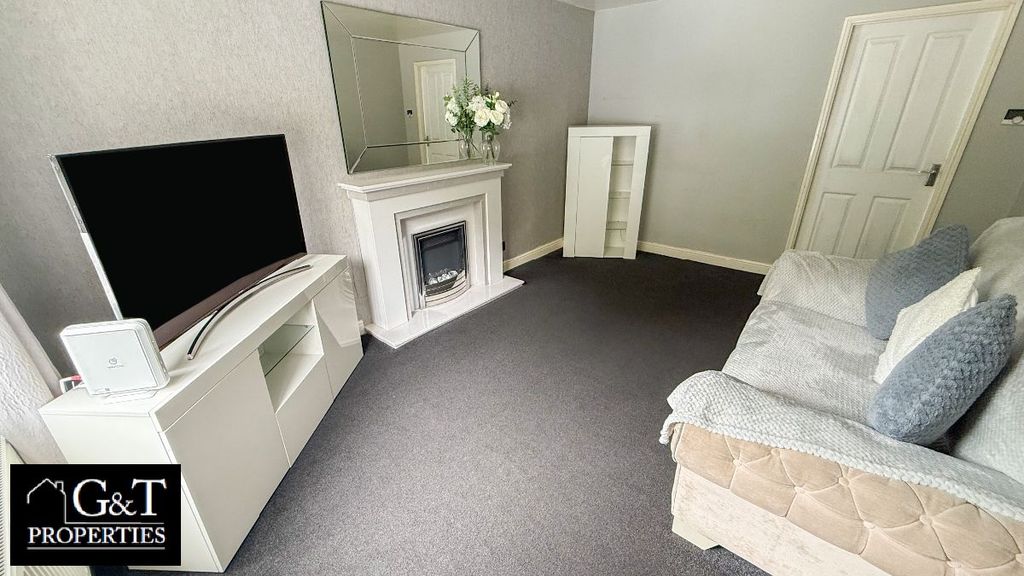 Property photo 3 of 18 Reception Room