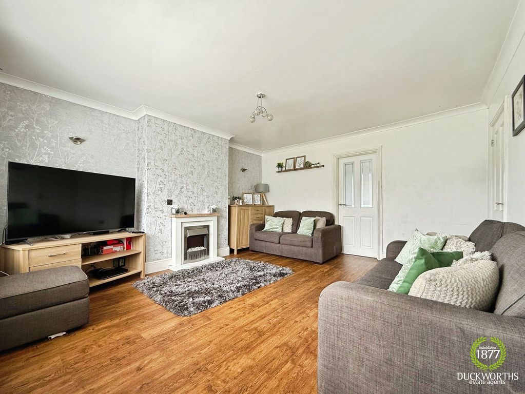 Property photo 2 of 22