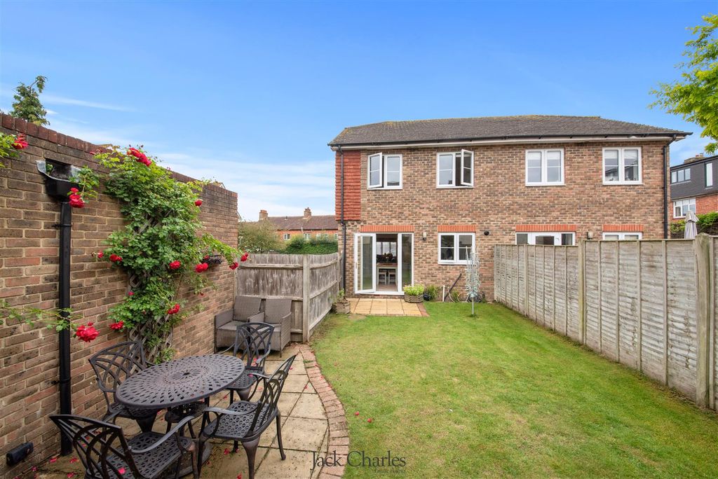 Property photo 1 of 17 9 Wincliff Road_-31.Jpg