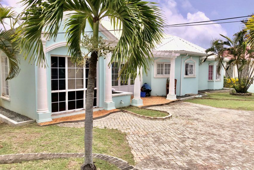 Property photo 3 of 14