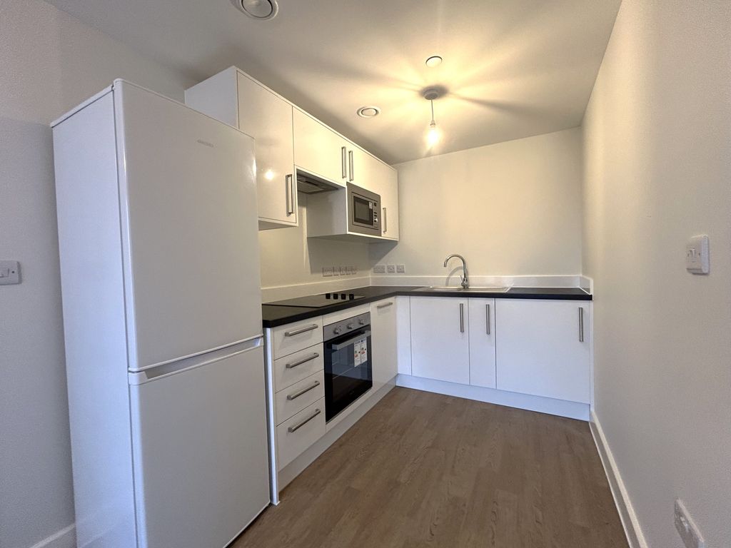 Property photo 2 of 6 Kitchen