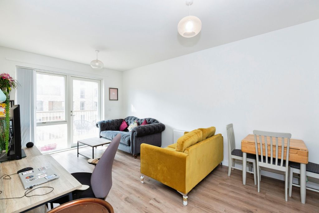 Property photo 2 of 17 Photography