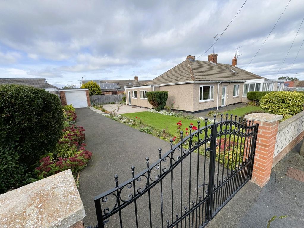 Property photo 1 of 28 Front