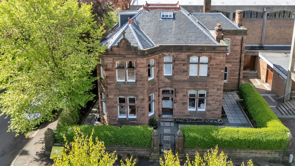 Property photo 1 of 35 86-Print-1A Kelvinside Gardens_56