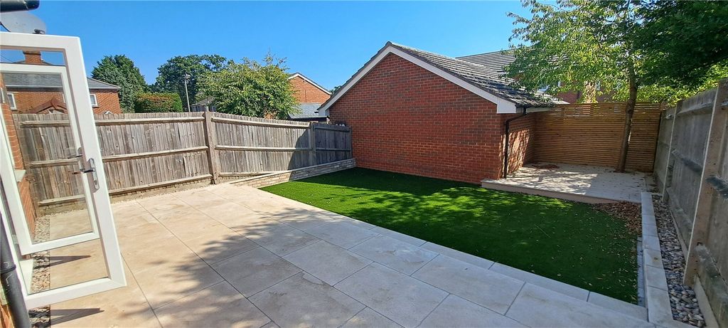 Property photo 3 of 16 Picture No. 20