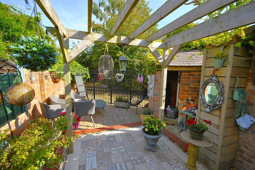 Property photo 2 of 26 2