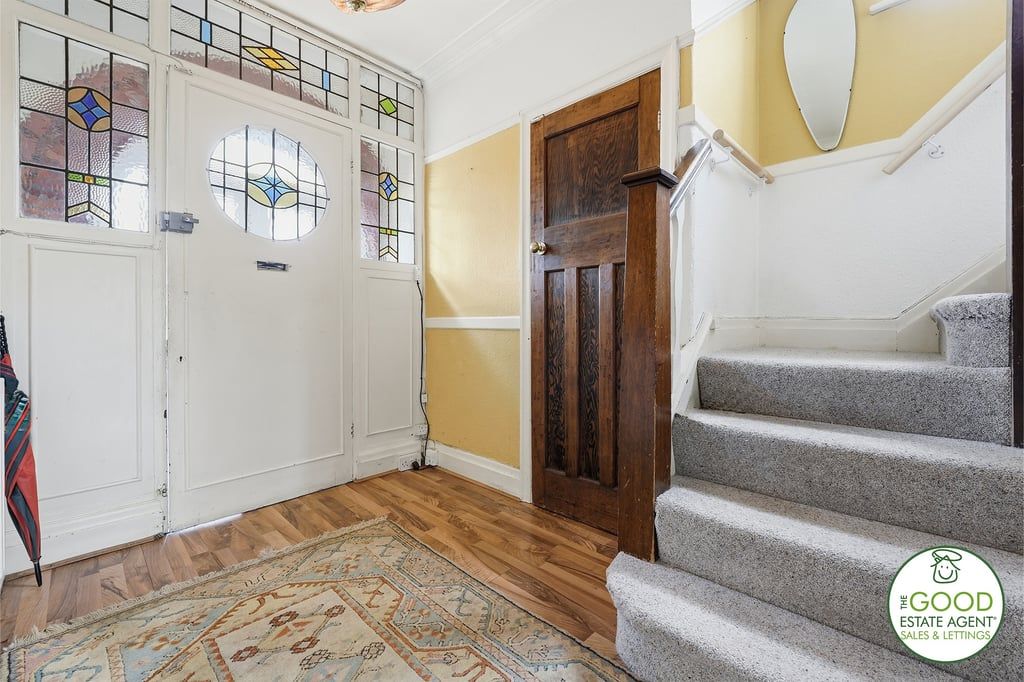 Property photo 3 of 27