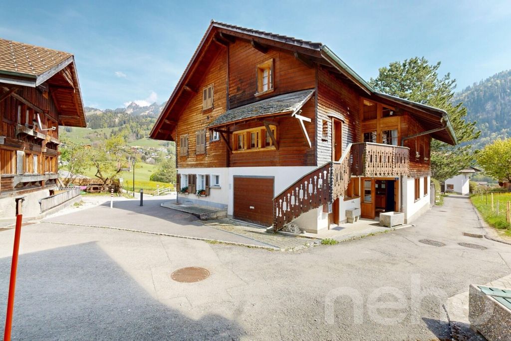 Property photo 3 of 12