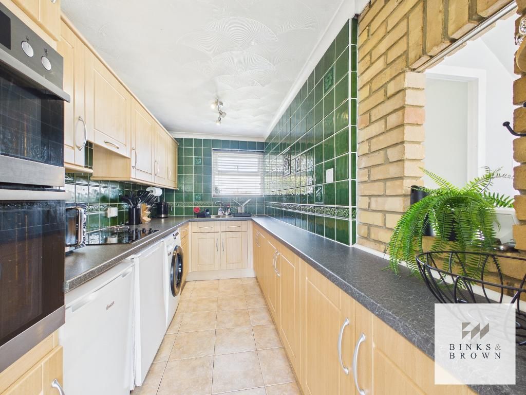 Property photo 3 of 12