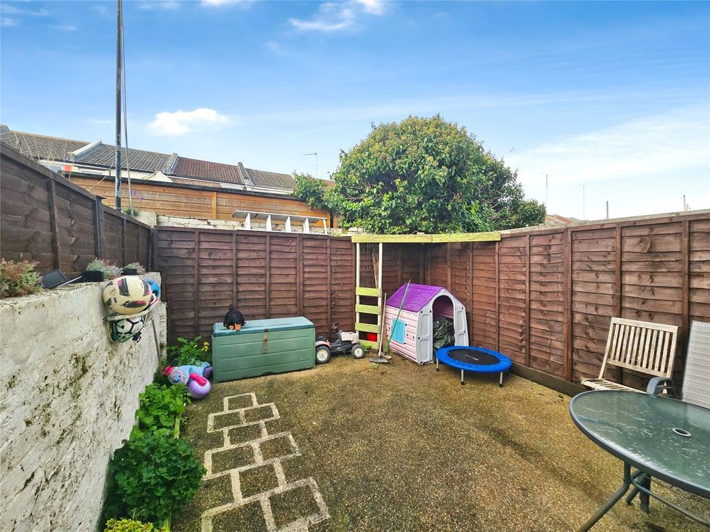 Property photo 2 of 11 Picture No. 10