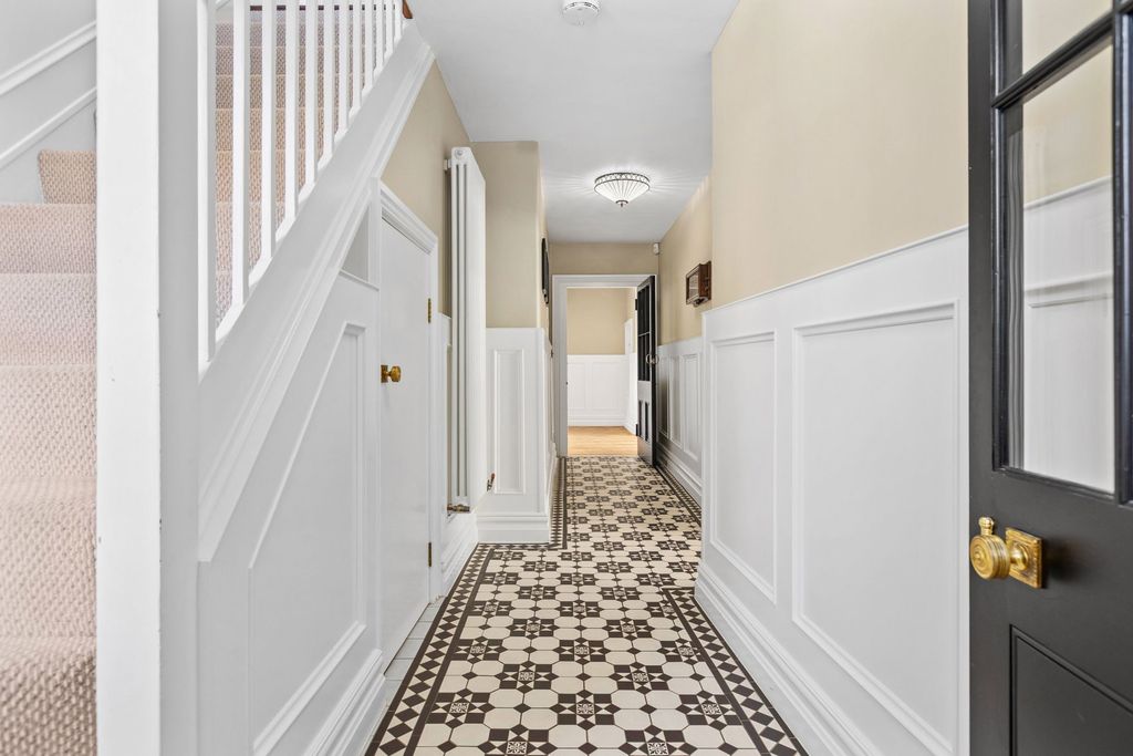 Additional image 10 of 8 bed detached house for saleLondon Road, Hitchin SG4