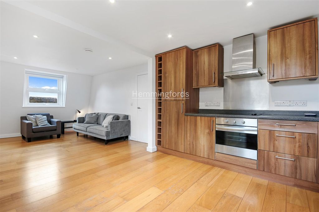 Property photo 1 of 15 14-c3A1A803-c00F-4E9c-9d55-65739370342476111 - Am