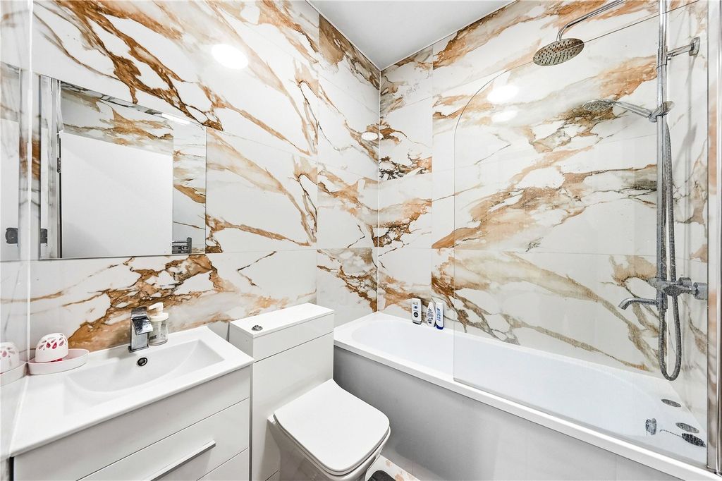 Property photo 3 of 9 Picture No. 14