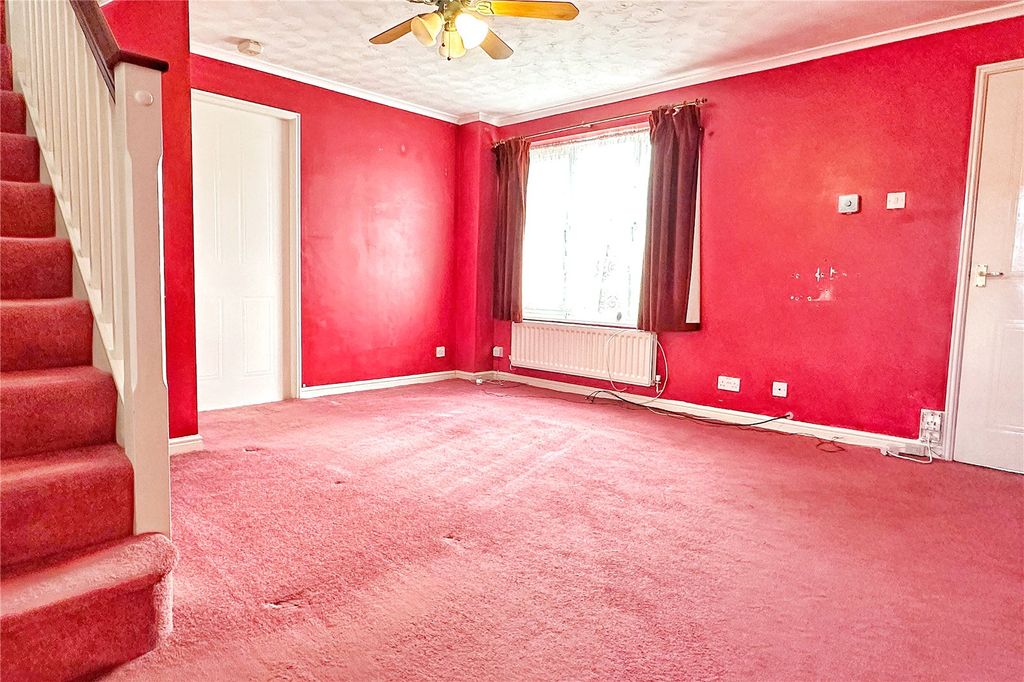 Property photo 3 of 16 Living Room